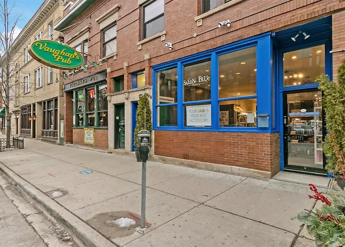 1br Stylishly Furnished In Lakeview - Oakdale 1s Chicago